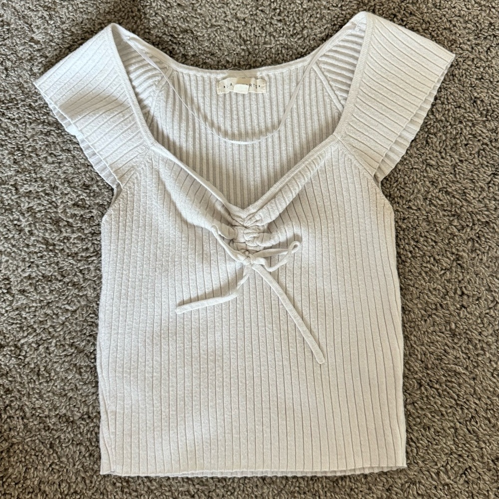 Formal top, can be worn for many occasions!!